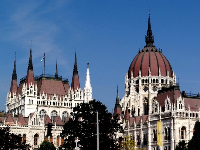 Otra vista del Parlamento de Hungría